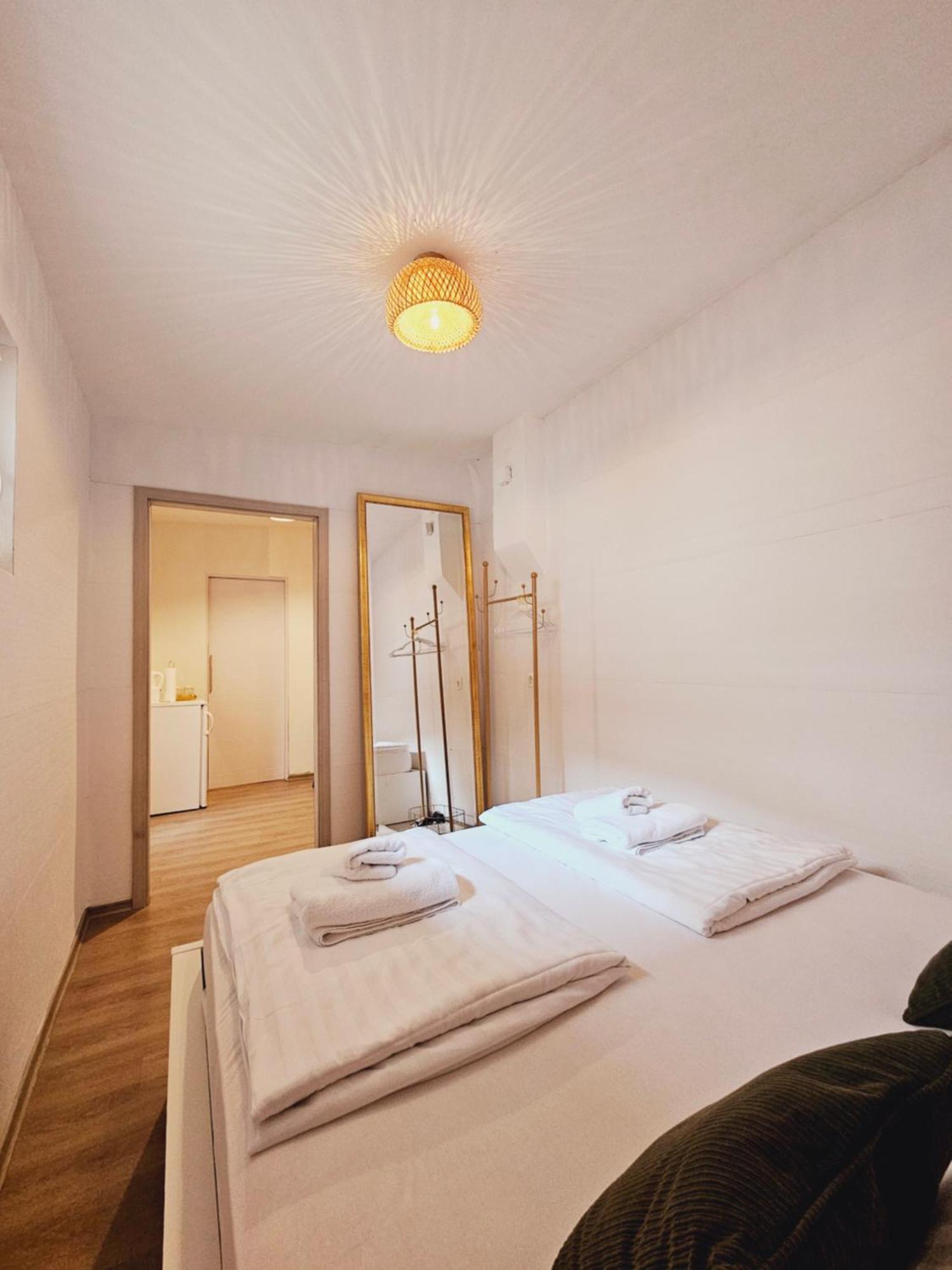 Ljubljana Center Budget Apartment Luaran gambar